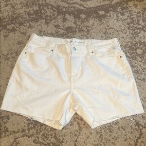 Old navy white slouchy straight jean shorts